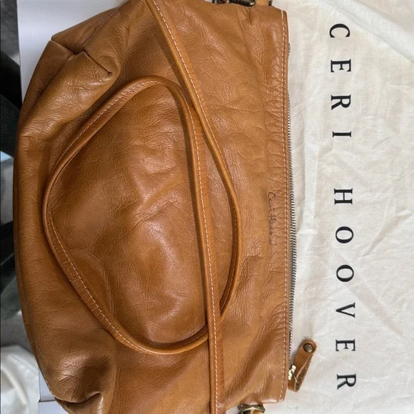 Ceri Hoover Penny Tan Leather Crossbody Bag - Picture 2 of 10